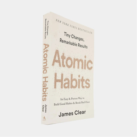 Atomic Habits - James Clear (Paperback)